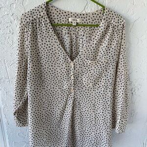 White and Black 3/4 Sleeve Buttoned Blouse